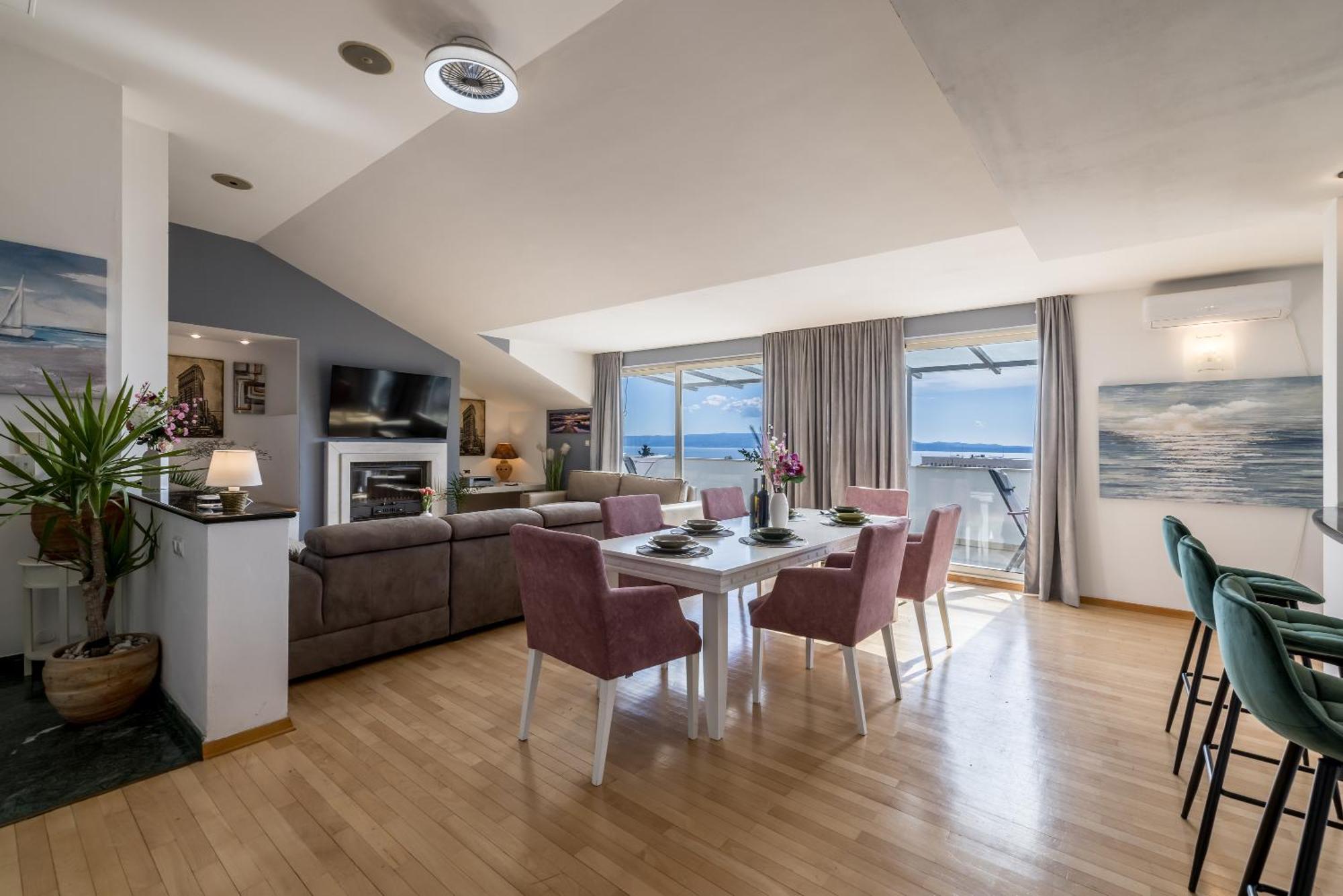 Urban Utopia Penthouse With Private Parking Split Exterior photo
